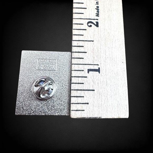 Packers Pins HARD TO FIND Green Bay Pin - 100 SEASONS Commemorative NFL Pin 👀 - Picture 5 of 5